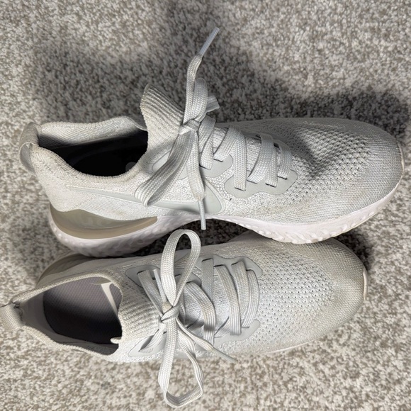 Nike Women’s Shoes. Size 6 - Picture 2 of 2